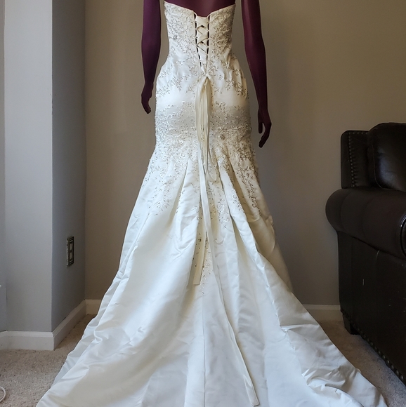 Wedding Dress Small👰🏼‍♀️💐💐 SOLD - Picture 1 of 7